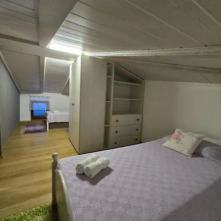 House Biba Petrcane