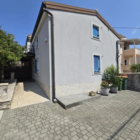 House Biba Holiday home Petrcane