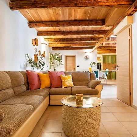 بيت للعطل House Biba